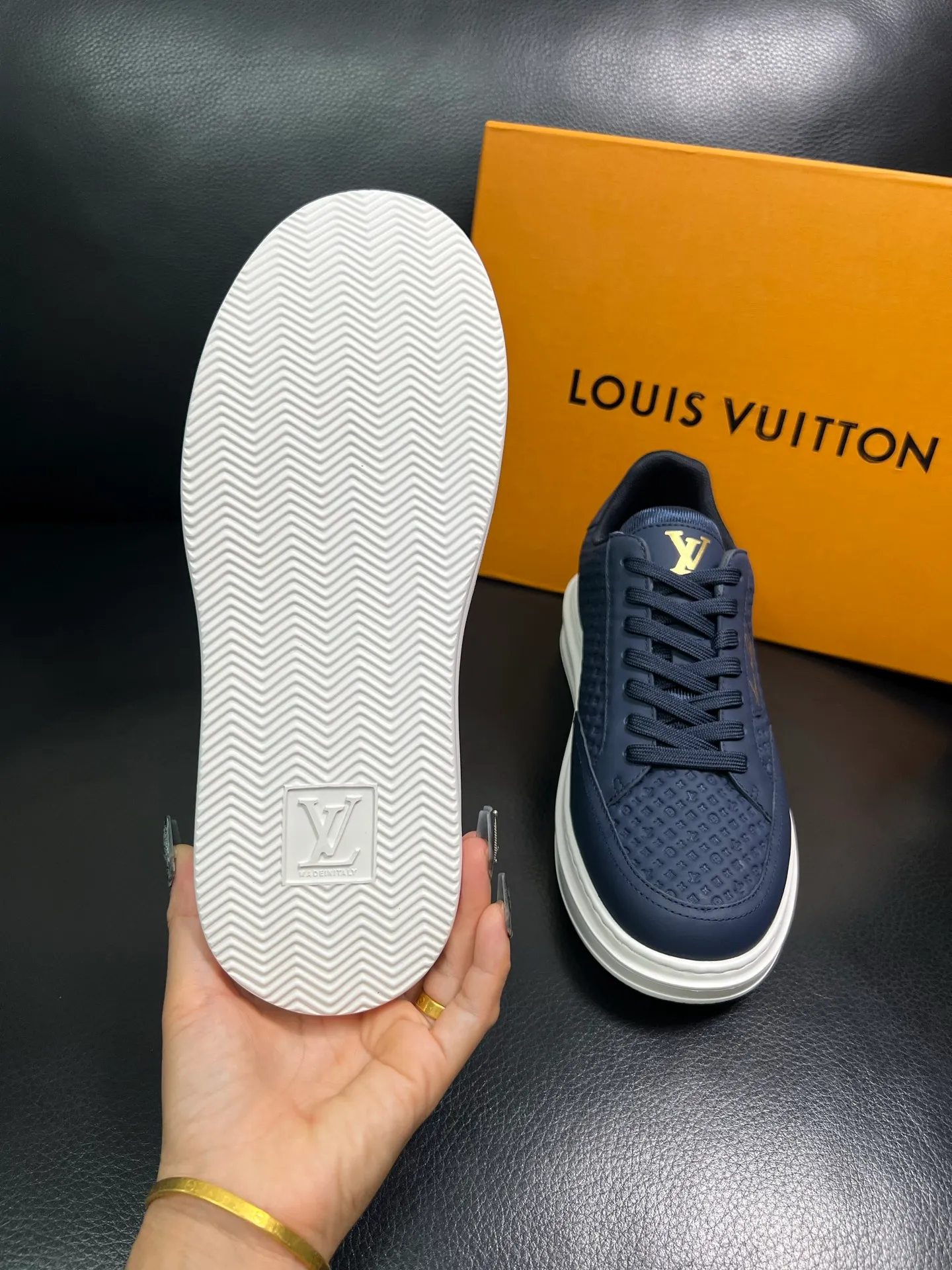 Men's shoes 💰740 Lv high quality top crafts Louis Vuitton sports shoes counter synchronized with original factory configuration, uppers imported from Italy, high-quality splicing colorful complex crafts, imported mesh pads soft and comfortable, soles: original soles specially provided by the original factory, T men's shoes 💰U exclusive movable molded soles super comfortable, original factory and single goods, welcome to compare, code number 38-44 (customized 45) 85867
